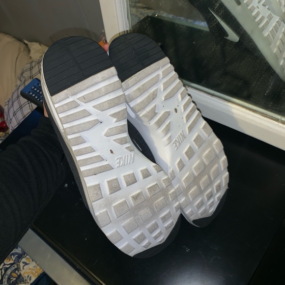 Nike running shoes - Picture 3 of 4